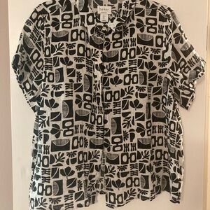 Nicole Miller Women’s Black and White Linen Shirt